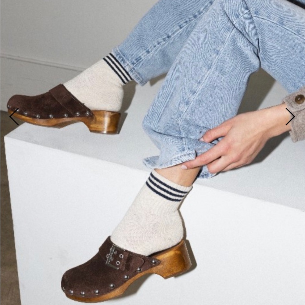 Matisse Boho London Chocolate Suede Clogs With Silver Hardware New in Box - Picture 2 of 12